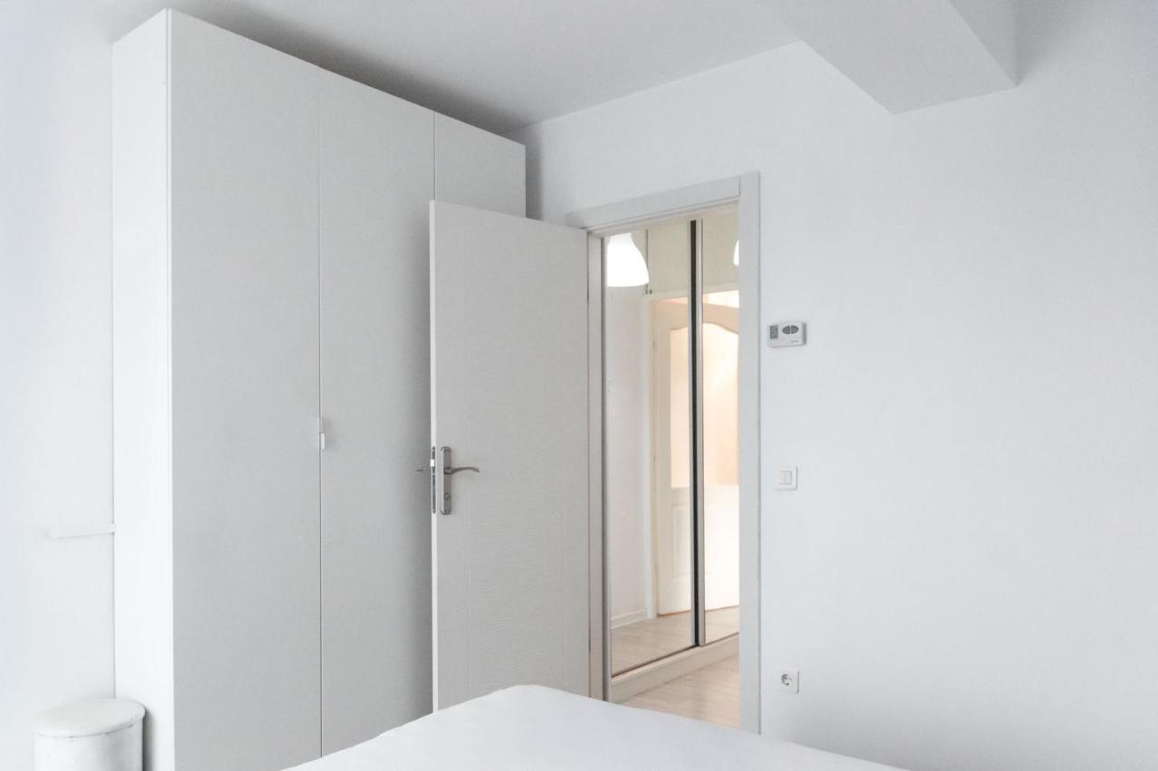 Airport Residence - Apartment Across From Otopeni Airport Extérieur photo